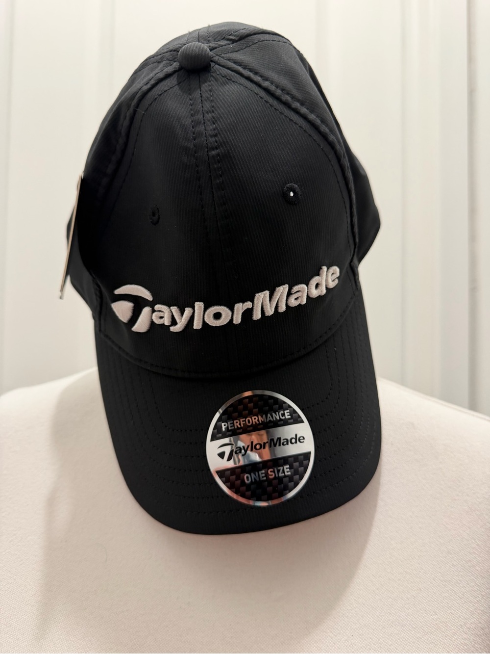 New TaylorMade Performance Golf Hat Cap Black Adjustable One Size Women’s NWT